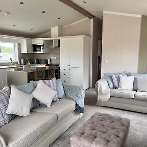https://edmonton-lodge.yorkshirehotels.net