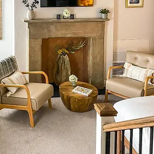 https://parador-44.cardiffhotelswales.com