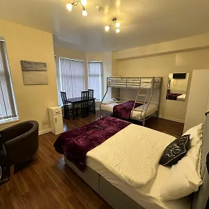 https://the-olive-lodge.hotelsin-chester.com